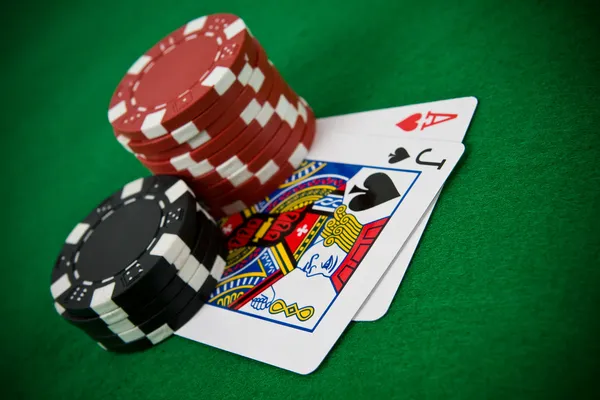 Ace of hearts and black jack — Stock Photo, Image