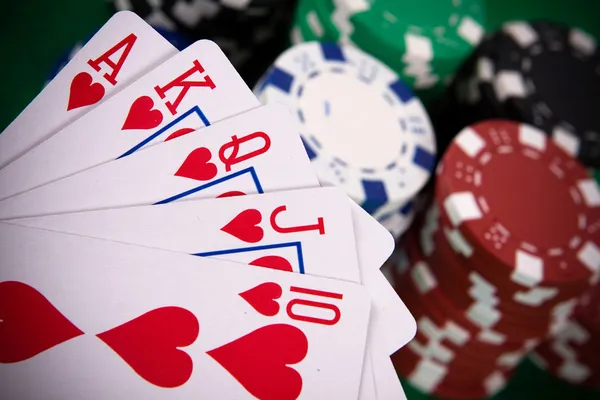 Karten mit Poker-Anordnung — Stockfoto
