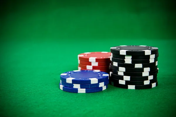Pilha de fichas de poker — Fotografia de Stock