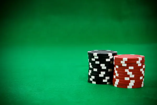Stack av pokermarker — Stockfoto