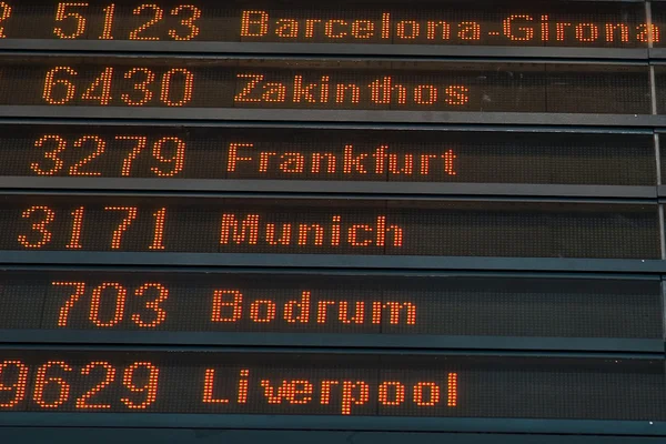 Airport Departure Board — Stock Photo, Image