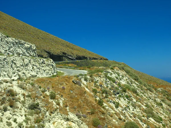 Camino a través de las montañas a santorini — Foto de Stock