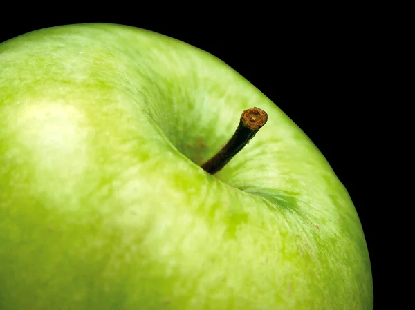 Зеленое яблоко с вырезкой пути — стоковое фото