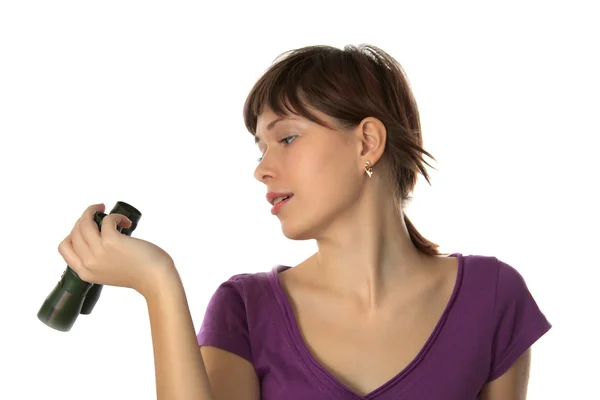 Girl examines the binoculars — Stock Photo, Image