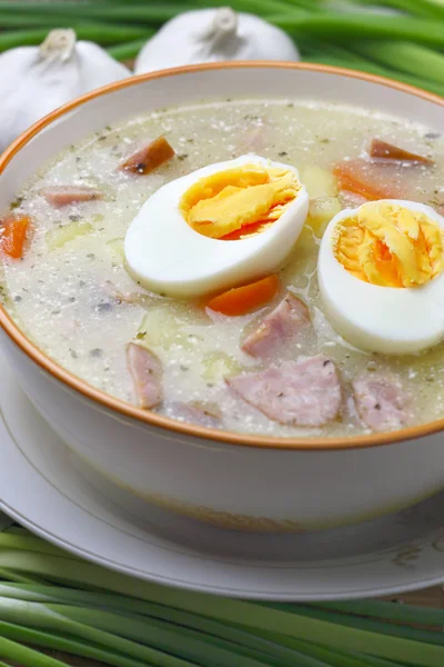 Delicious sour soup with egg. — Stock Photo, Image