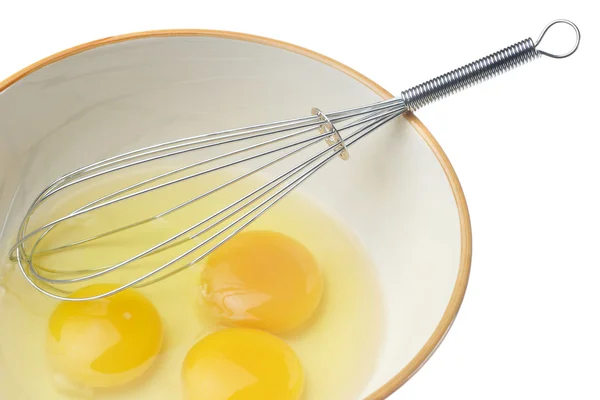 Yumurta ve yumurta çırpıcı — Stok fotoğraf