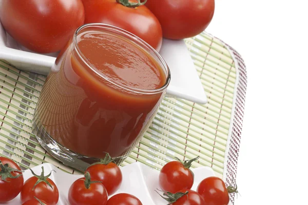 Jugos y tomates — Foto de Stock