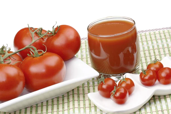 Meyve suyu ve domates — Stok fotoğraf