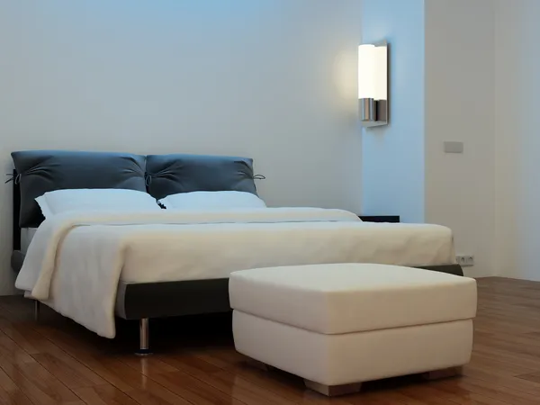 Спальня со светильником — стоковое фото