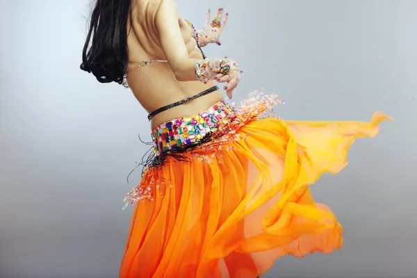 Backside of the belly dancer — Stock Photo, Image