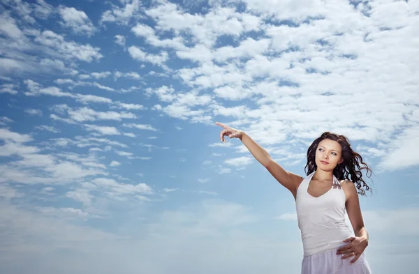 여자와 하늘 — 스톡 사진