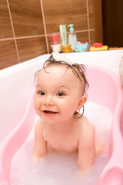 Baño de bebé Fotos de stock libres de derechos