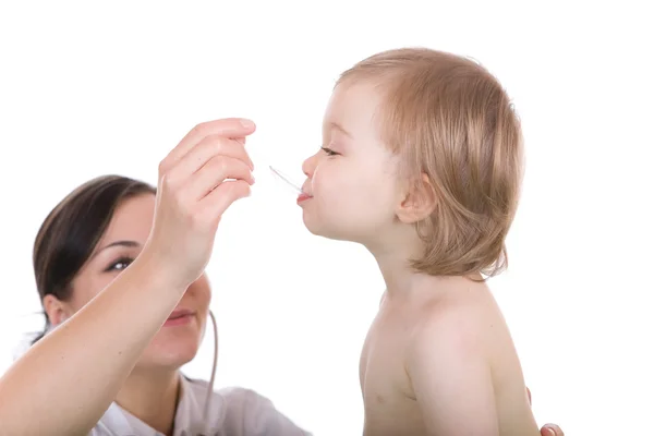 소아과 의사와 여자 아기 — 스톡 사진