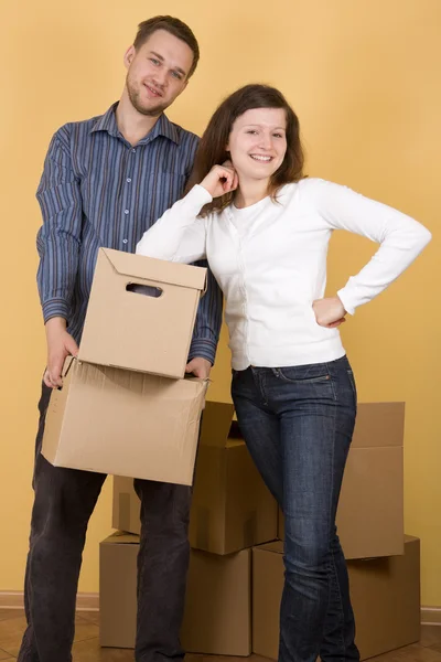 Par som flyttar — Stockfoto