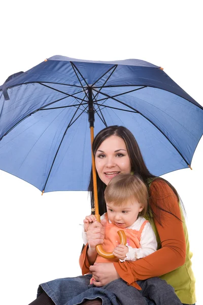Οικογένεια με ομπρέλα — Φωτογραφία Αρχείου