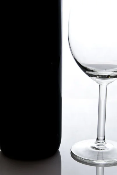 Μπουκάλι κρασί και wineglass — Φωτογραφία Αρχείου