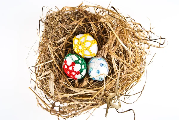 Velikonoční vajíčka v hnízdě — Stock fotografie