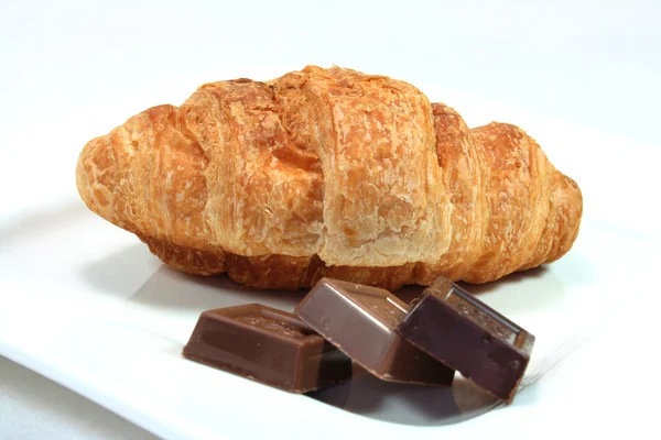 Croissant com chocolate — Fotografia de Stock