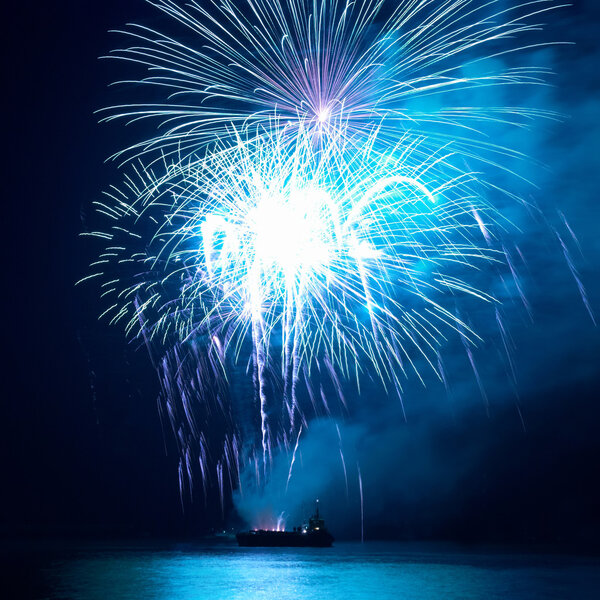 Фейерверк, салют
