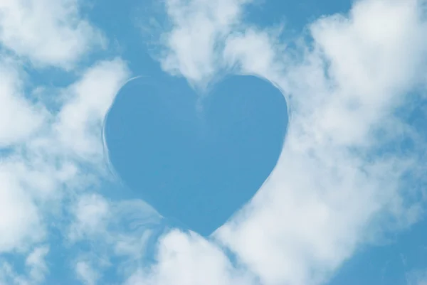 Herz aus Wolken — Stockfoto