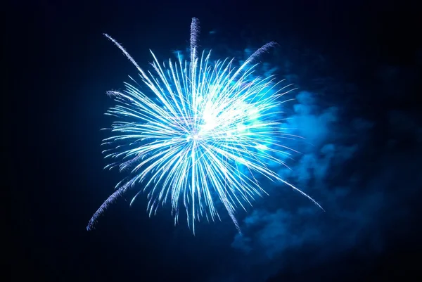 Lindos fogos de artifício — Fotografia de Stock