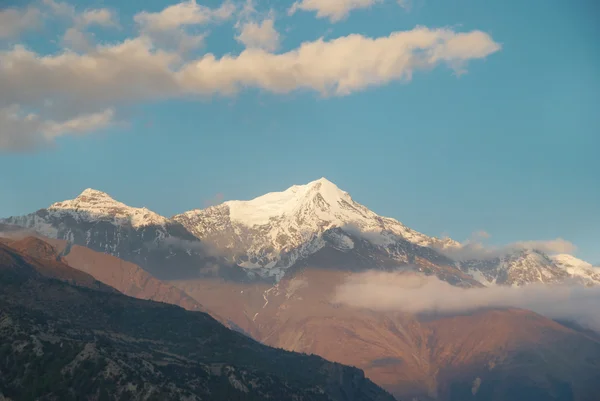 Sonnenaufgang am Berg, Nepal — Stockfoto