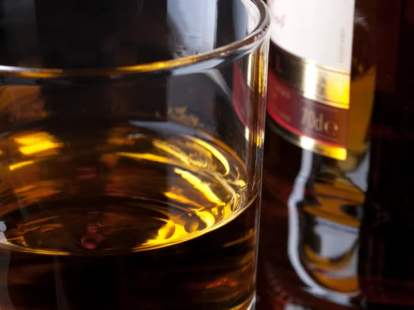 Whisky i butelki — Zdjęcie stockowe