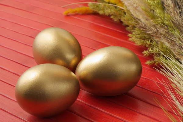 Gouden eieren — Stockfoto