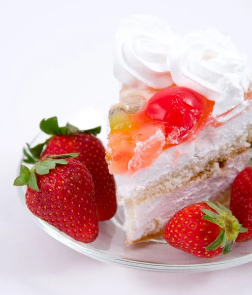 Fancy cake en aardbei — Stockfoto
