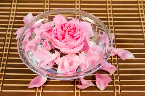 stock image Bowl with rose petals