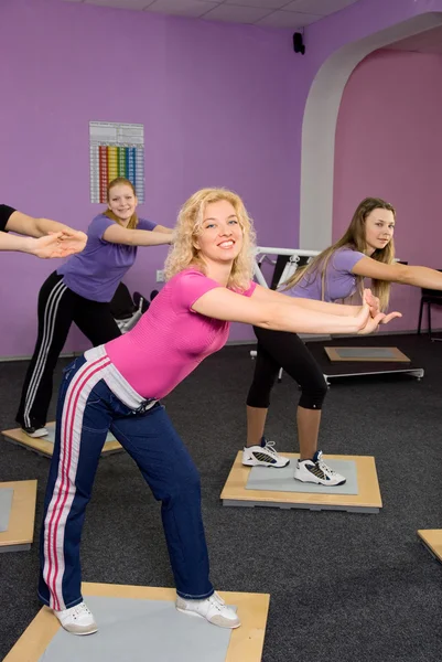 Girls in the fitness room — Zdjęcie stockowe