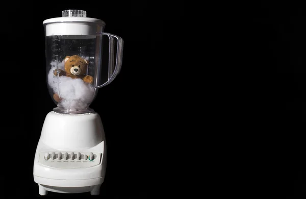 Ours en peluche dans un mélangeur — Photo