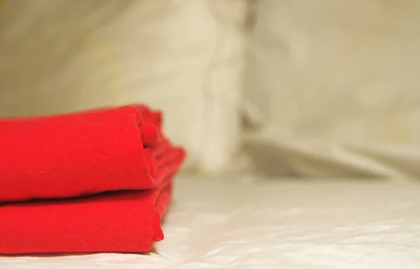 Lenjerie de pat roșie — Fotografie, imagine de stoc