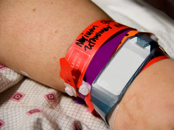 Ziekenhuis id armband — Stockfoto
