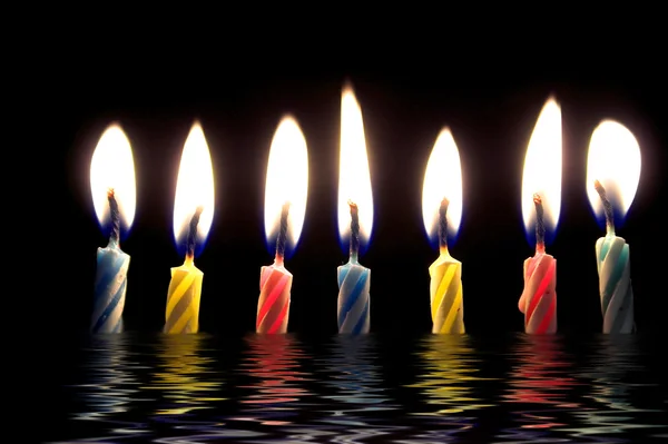 Свечи в день рождения — стоковое фото