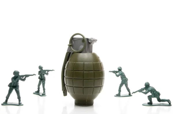 Soldiers and Hand Grenade — Stock Photo, Image