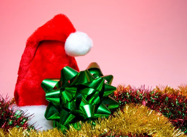 Christmas Hat and Bow — Stock Photo, Image