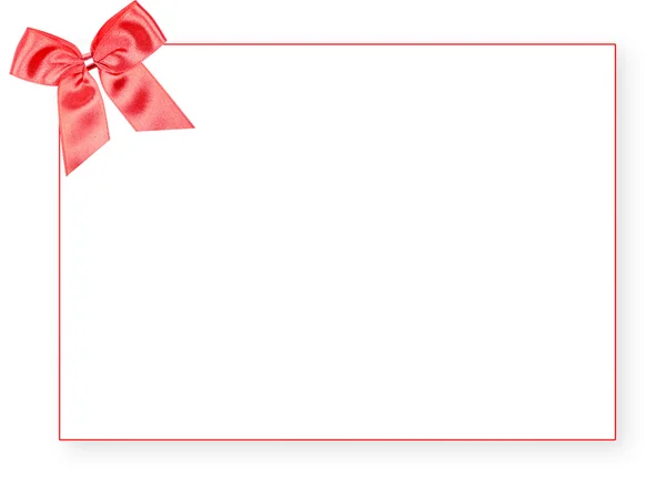 Etiqueta de regalo roja en blanco con un arco — Foto de Stock