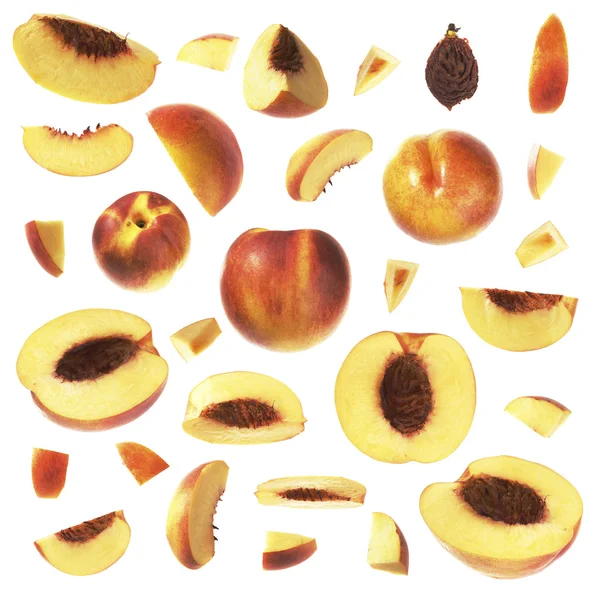 Коллекция персиковых ломтиков — стоковое фото