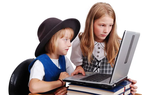 Atividades das crianças no laptop colocar em des — Fotografia de Stock