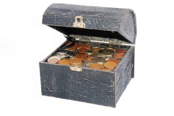 Hrudník, s penězi, mince — Stock fotografie