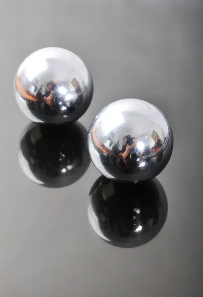 Two balls — Stock Photo, Image