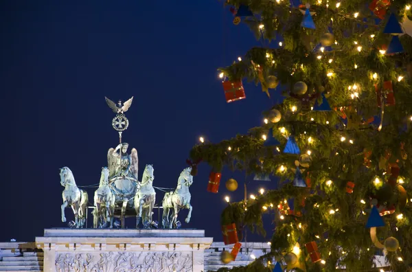 Berlín Braniborská brána Vánoce — Stock fotografie
