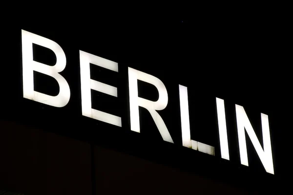 Berlijn verlichte brieven — Stockfoto