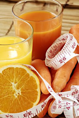 taze sıkılmış meyve suları