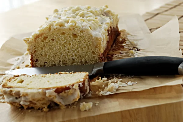 Yeast cake with crumble — Stock Photo, Image