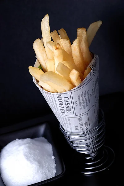 Chips with salt — Stock Photo, Image