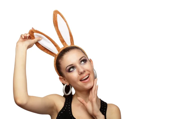 Jonge speelse vrouw met bunny oren — Stockfoto