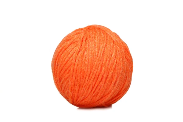 Bola de hilo naranja sobre blanco —  Fotos de Stock