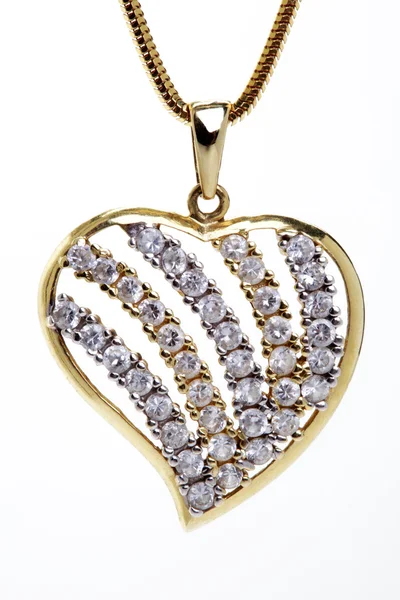 황금 심장 모양의 목걸이 — 스톡 사진